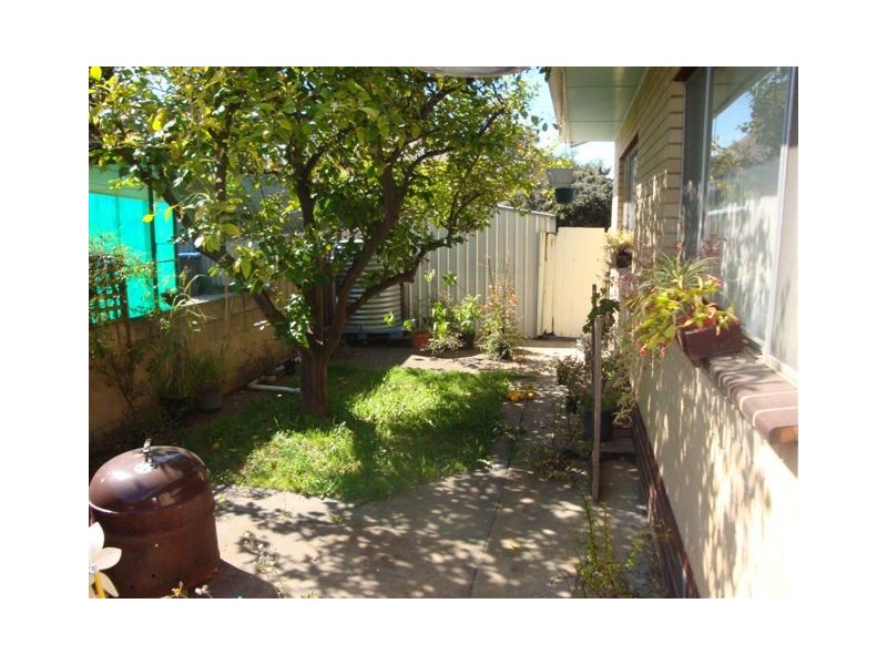 41 Gladstone Street, Quarry Hill VIC 3550