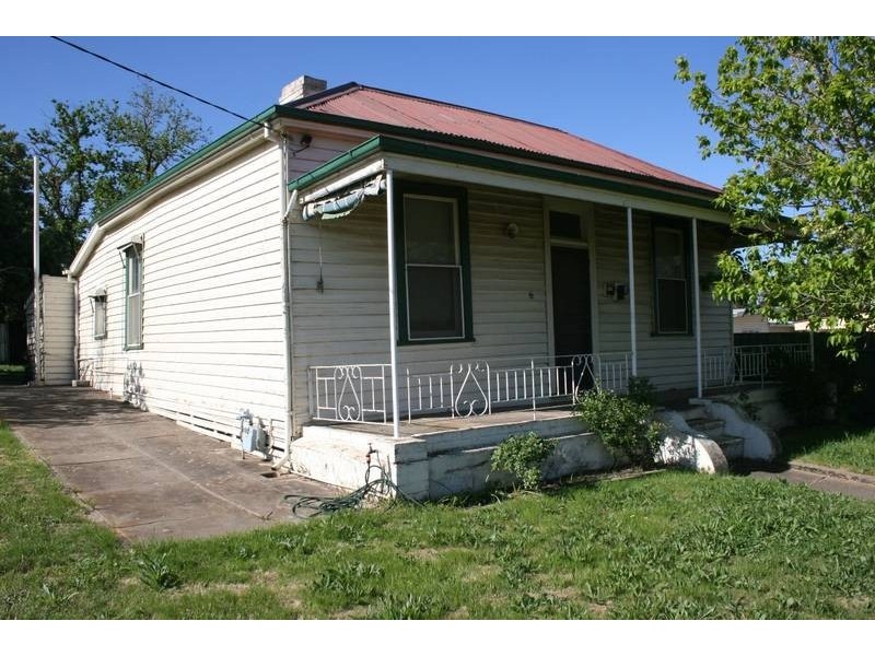 6 Cunneen Street, Long Gully VIC 3550