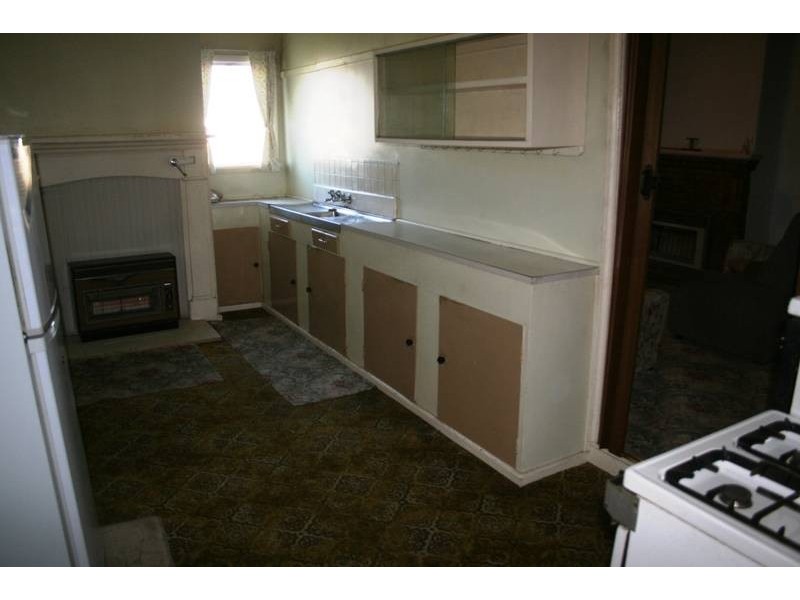 6 Cunneen Street, Long Gully VIC 3550