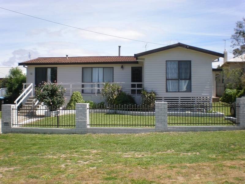 12 Butler Street, California Gully VIC 3556