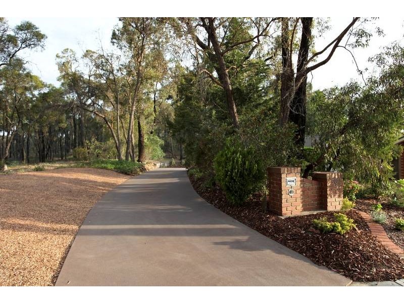 78 Butcher Street, Strathdale VIC 3550