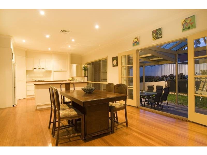 38 Kronk Street, Golden Square VIC 3555