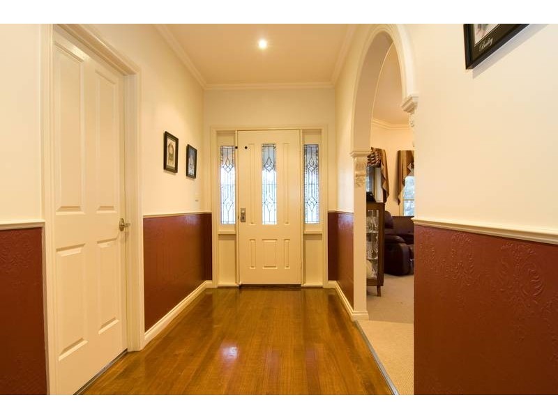 38 Kronk Street, Golden Square VIC 3555