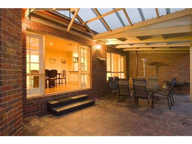 38 Kronk Street, Golden Square VIC 3555