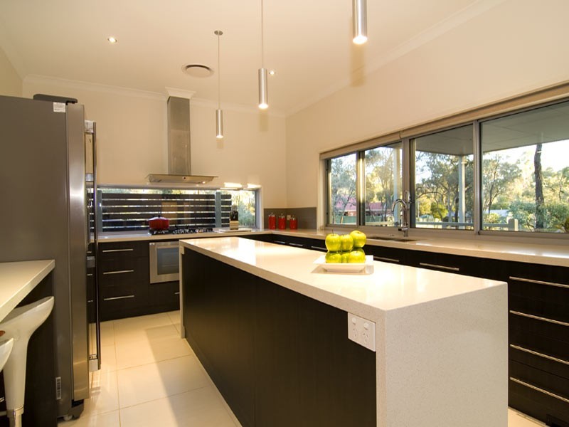 31 Elwood Drive, Strathdale VIC 3550