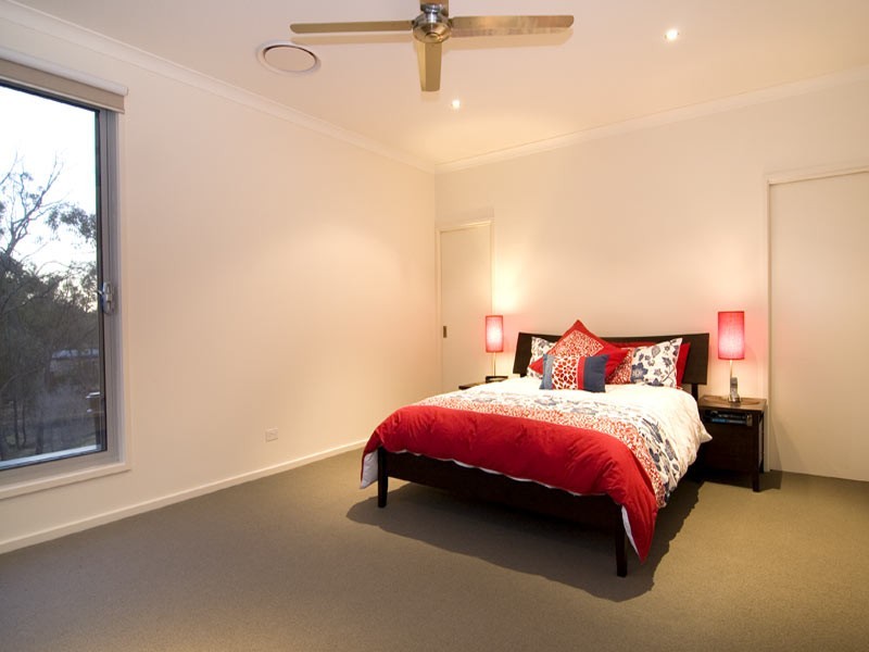 31 Elwood Drive, Strathdale VIC 3550