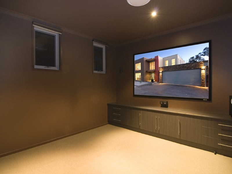 31 Elwood Drive, Strathdale VIC 3550