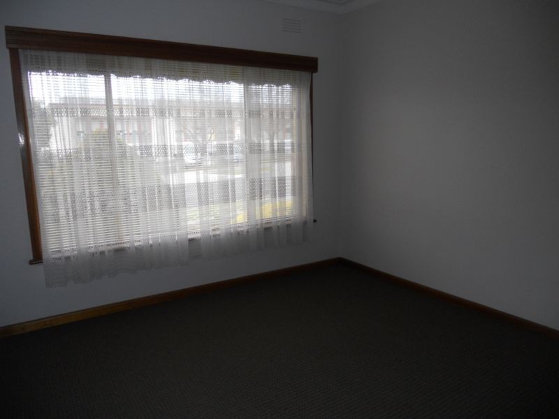 4 McMillan Street, Kennington VIC 3550