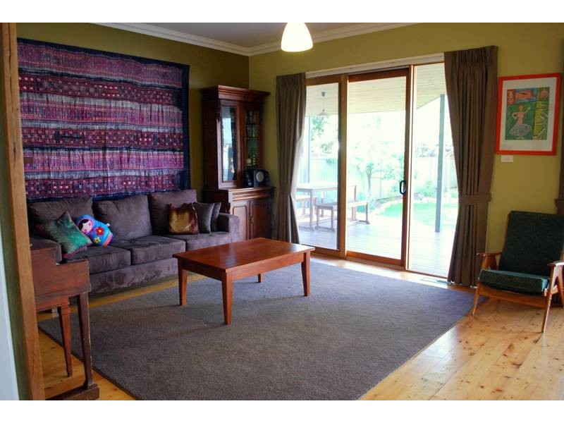 67 Russell Street, Quarry Hill VIC 3550