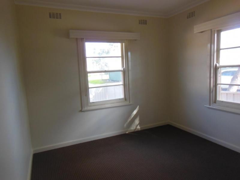 214 St Aidans Road, Kennington VIC 3550