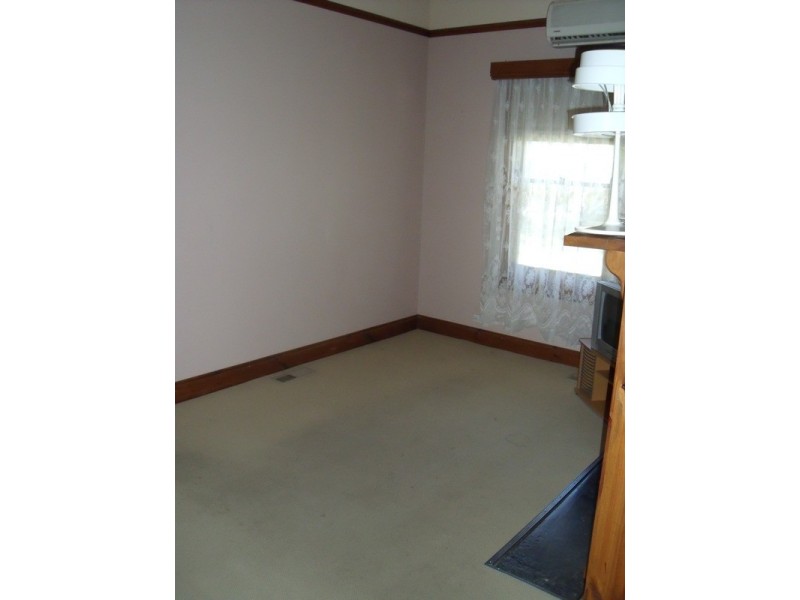 39 Maple Street, Golden Square VIC 3555