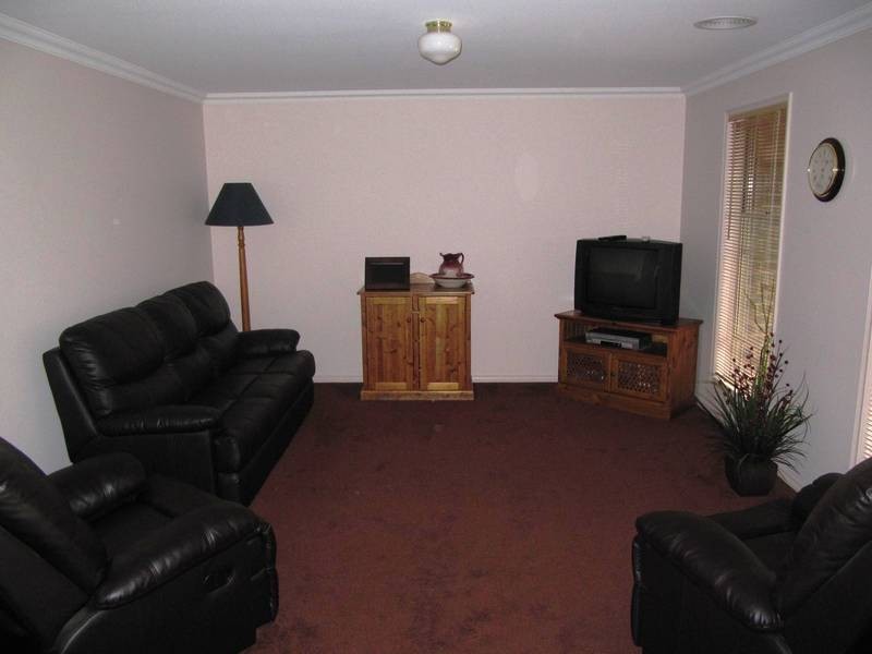 14 Bassett Drive, Strathfieldsaye VIC 3551