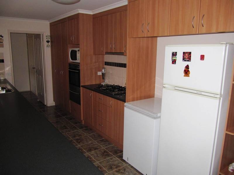 14 Bassett Drive, Strathfieldsaye VIC 3551