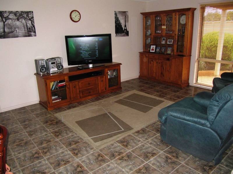 14 Bassett Drive, Strathfieldsaye VIC 3551