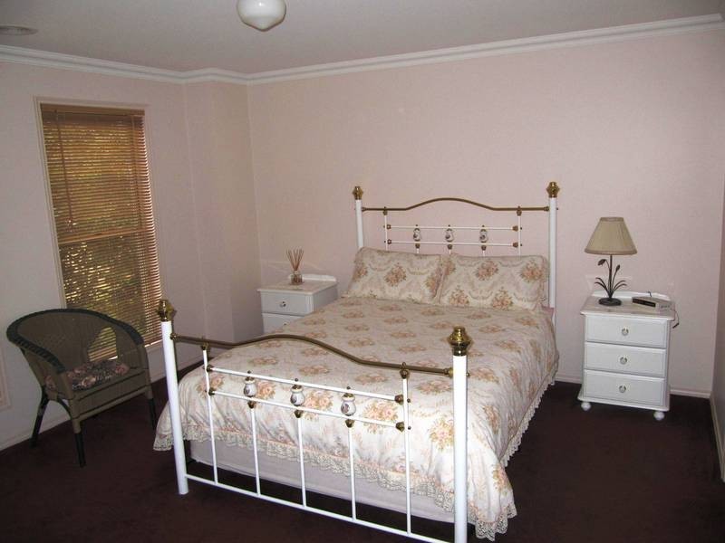 14 Bassett Drive, Strathfieldsaye VIC 3551