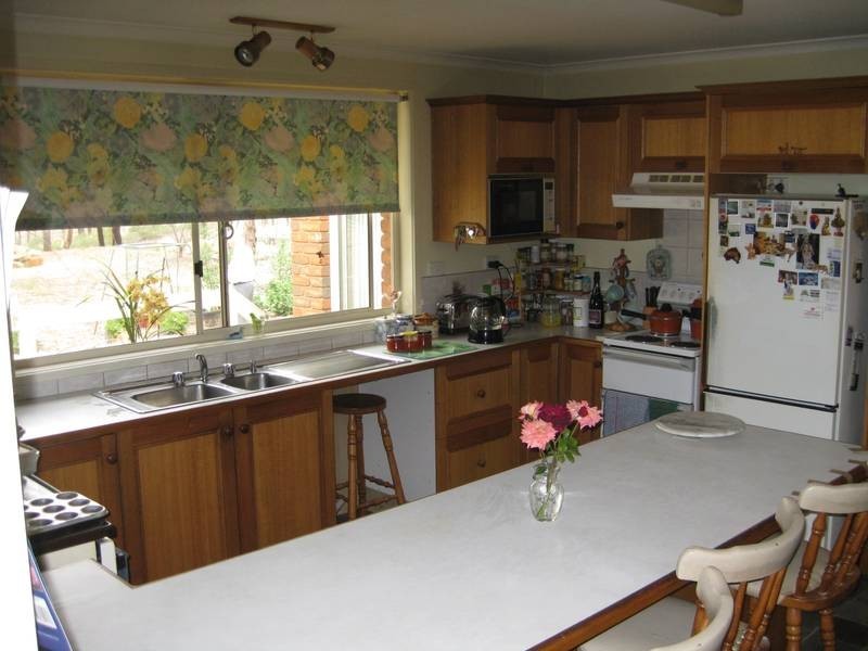 15 Clay Gully Court, Maiden Gully VIC 3551