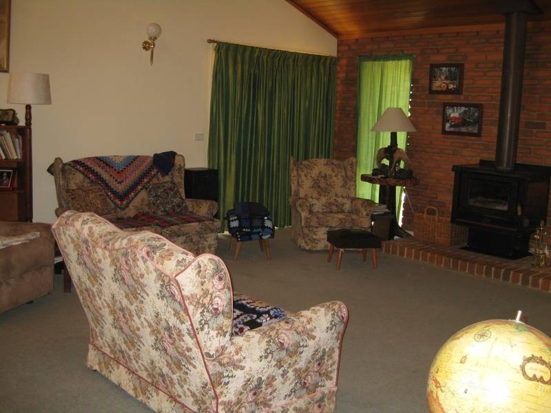 15 Clay Gully Court, Maiden Gully VIC 3551