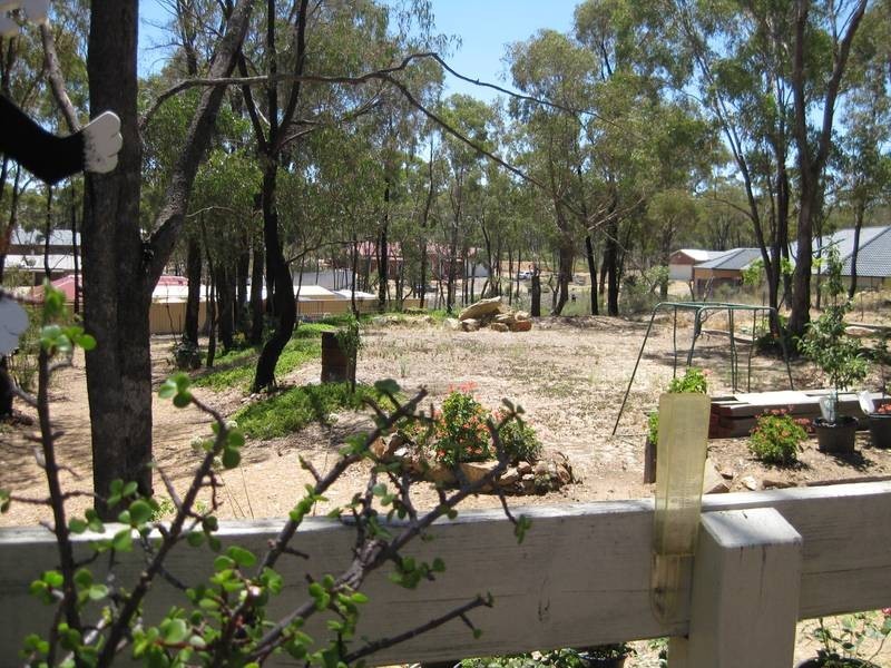 15 Clay Gully Court, Maiden Gully VIC 3551