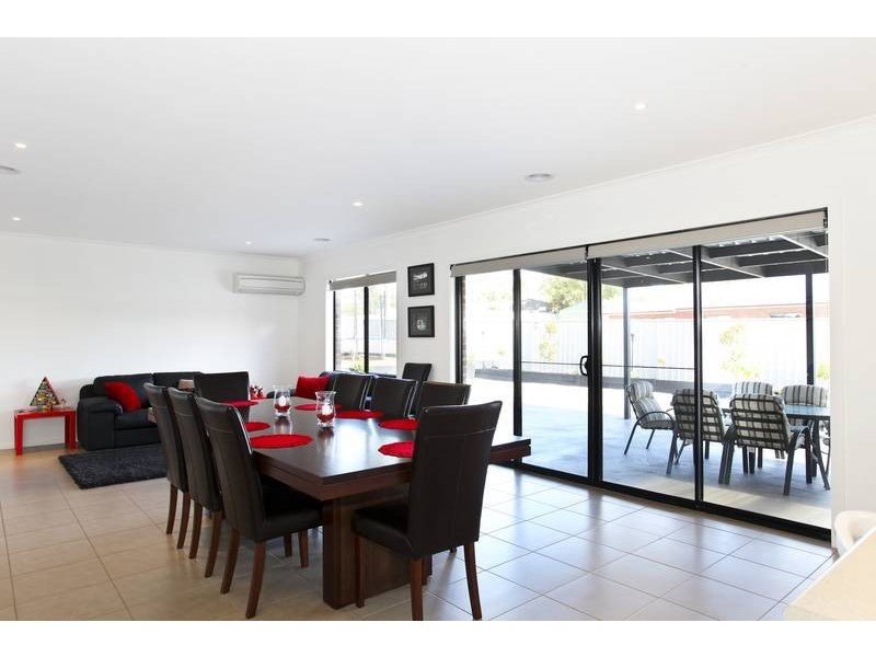 4 Hanover Place, Strathfieldsaye VIC 3551