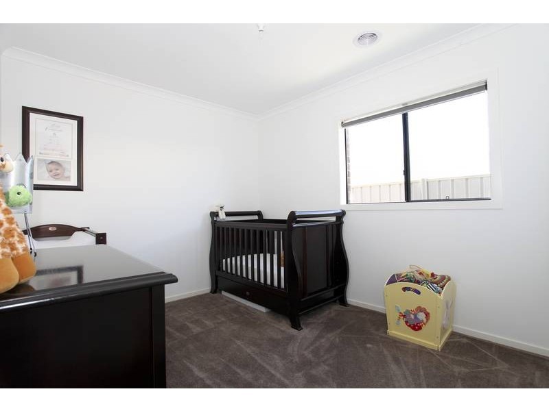 4 Hanover Place, Strathfieldsaye VIC 3551