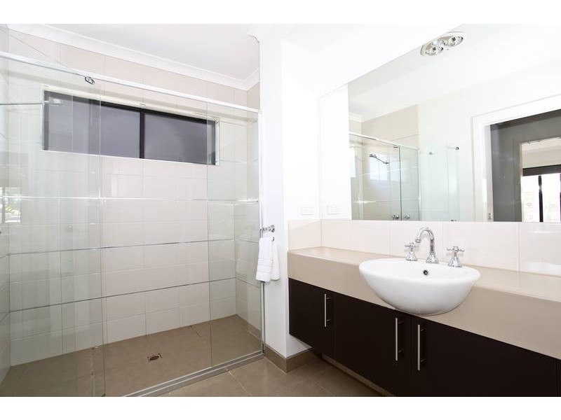 4 Hanover Place, Strathfieldsaye VIC 3551