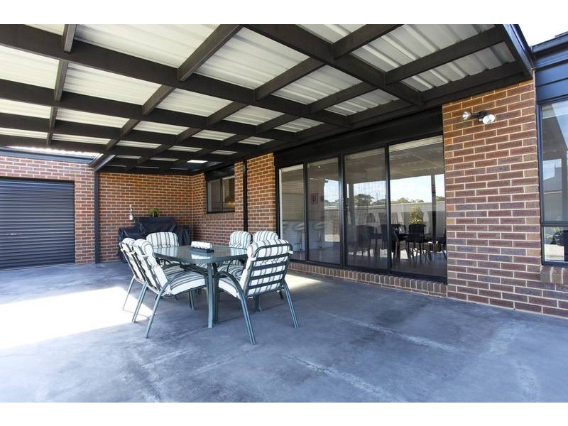 4 Hanover Place, Strathfieldsaye VIC 3551