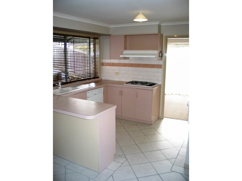 11 Sherwood Drive, Flora Hill VIC 3550