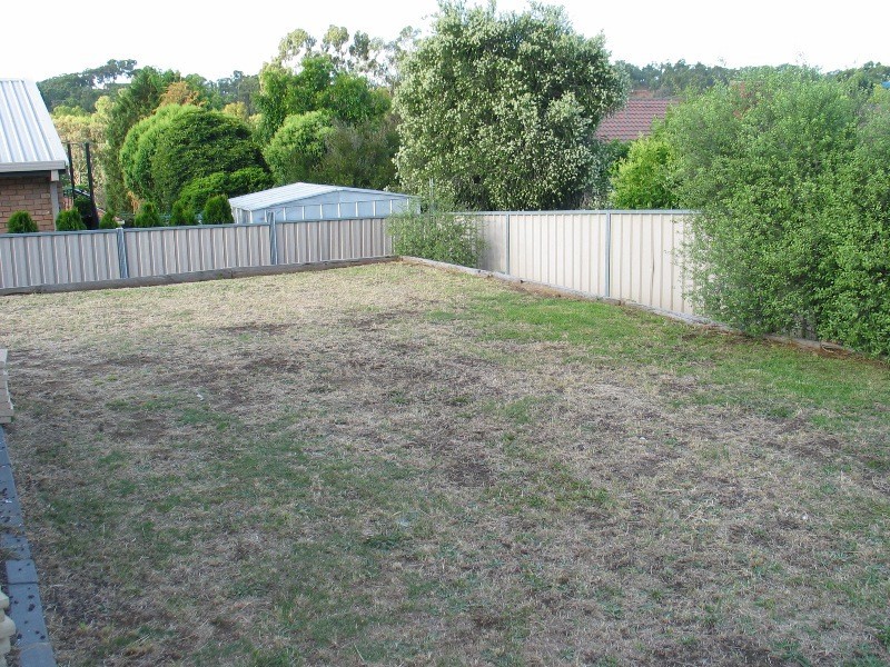 11 Sherwood Drive, Flora Hill VIC 3550