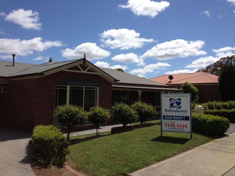 13 Sunset Boulevard, Spring Gully VIC 3550