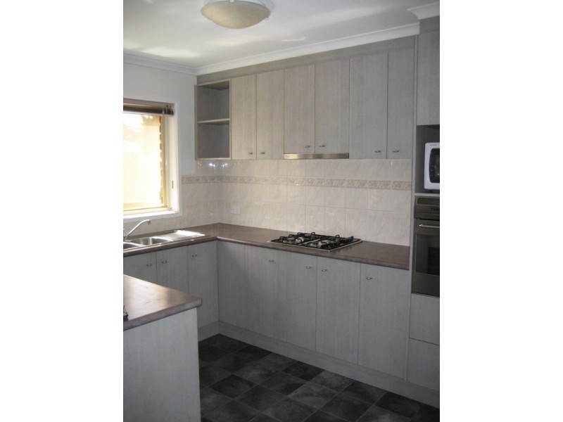 13 Sunset Boulevard, Spring Gully VIC 3550