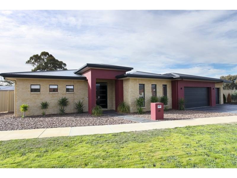 26 – 28 Botanical Drive, Epsom VIC 3551