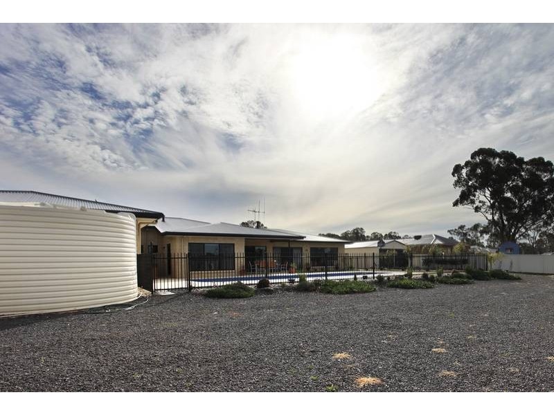 26 – 28 Botanical Drive, Epsom VIC 3551