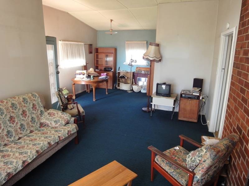 16 Archer Street, Kangaroo Flat VIC 3555