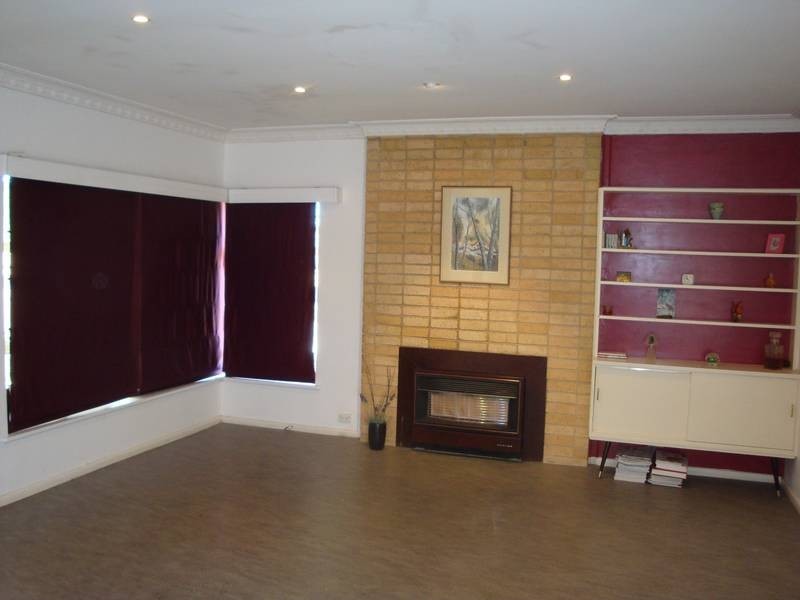 18 Hollow Street, Golden Square VIC 3555