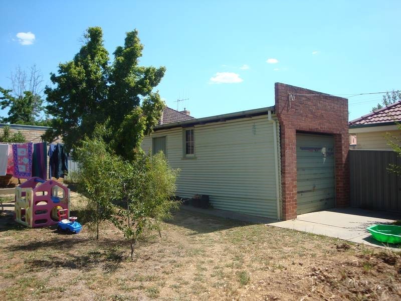 18 Hollow Street, Golden Square VIC 3555
