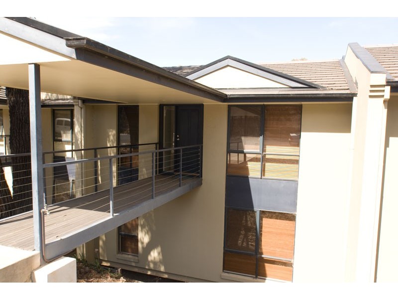 2/50 Houlahan Street, Flora Hill VIC 3550