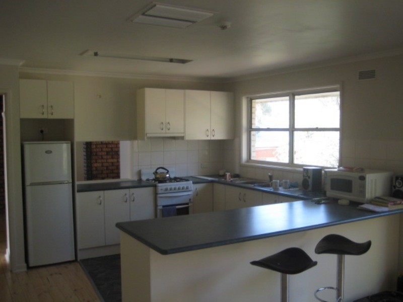 45 Race Street, Flora Hill VIC 3550