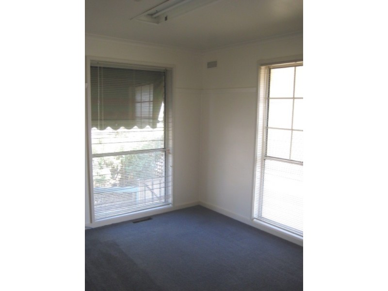 45 Race Street, Flora Hill VIC 3550