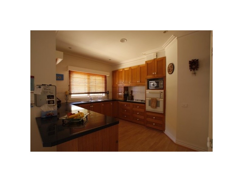 6 Cardogen Place, Kennington VIC 3550