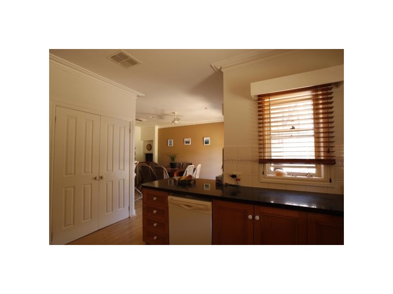 6 Cardogen Place, Kennington VIC 3550