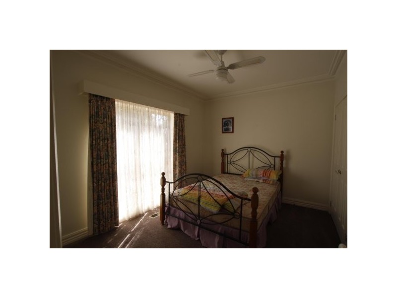 6 Cardogen Place, Kennington VIC 3550