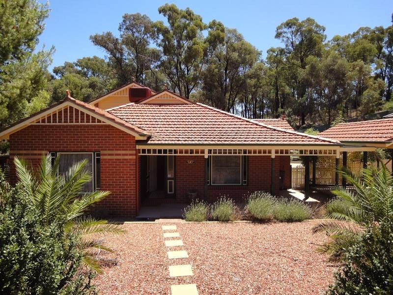 6 Cardogen Place, Kennington VIC 3550