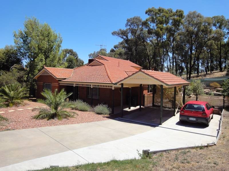 6 Cardogen Place, Kennington VIC 3550