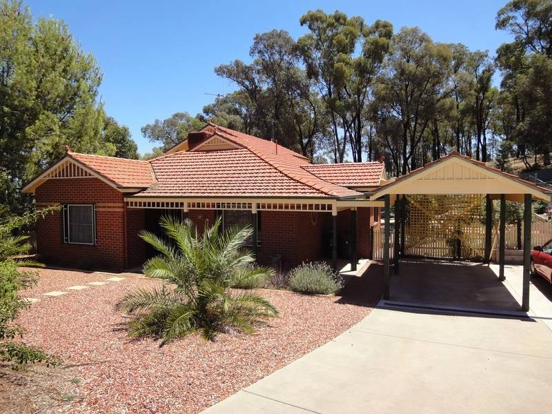 6 Cardogen Place, Kennington VIC 3550