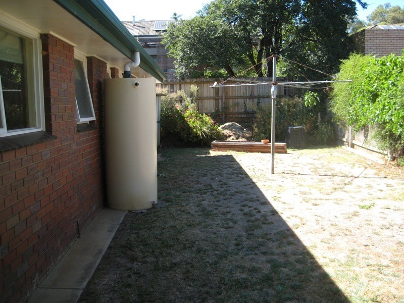 16 Peel Street, Quarry Hill VIC 3550