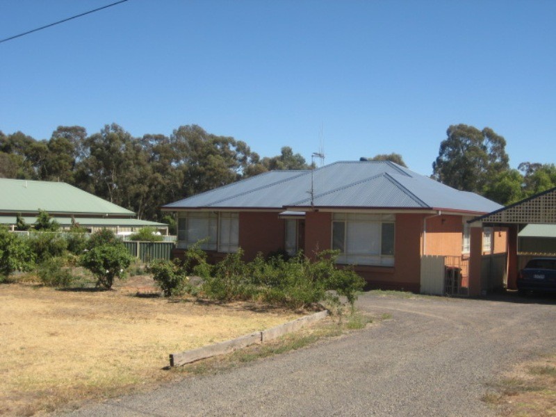 33 Lethebys Road, Eaglehawk VIC 3556