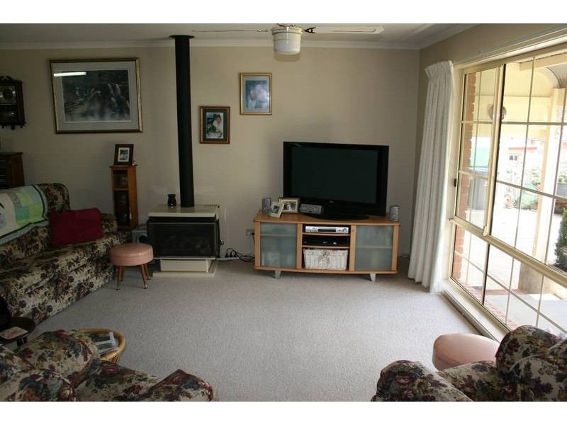 5 Diamond Court, Kangaroo Flat VIC 3555