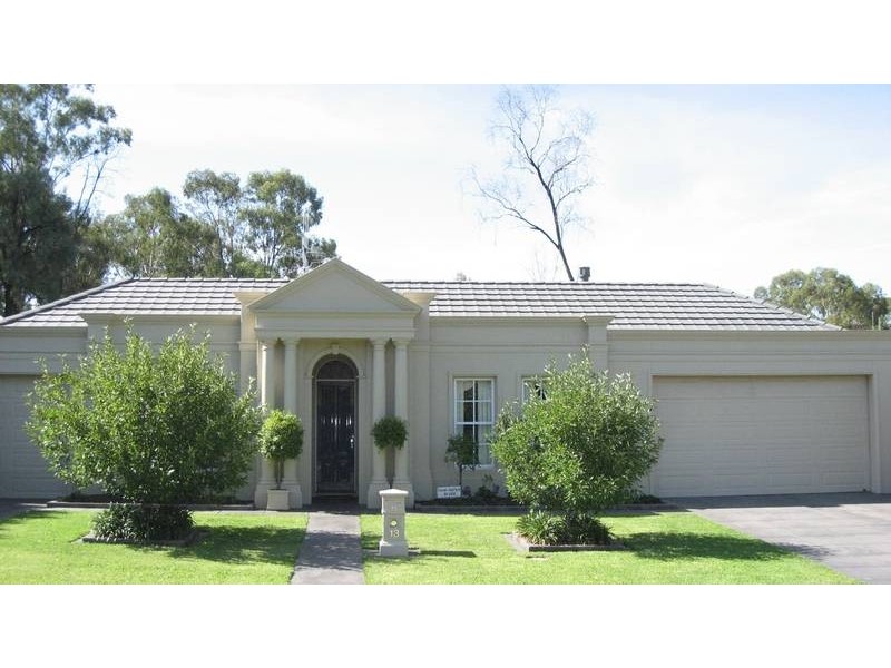 13 Vincent Drive, Strathdale VIC 3550