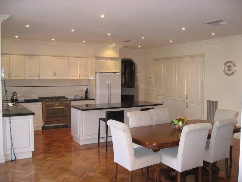 13 Vincent Drive, Strathdale VIC 3550