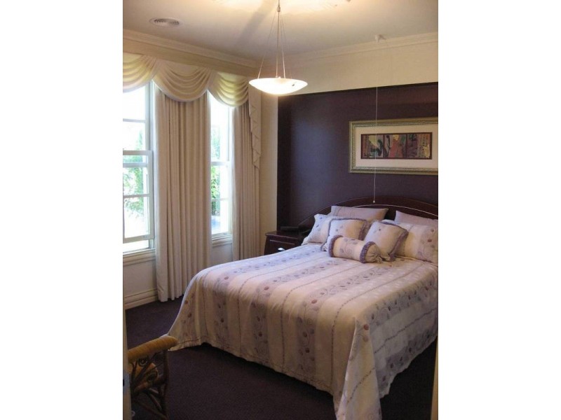 13 Vincent Drive, Strathdale VIC 3550